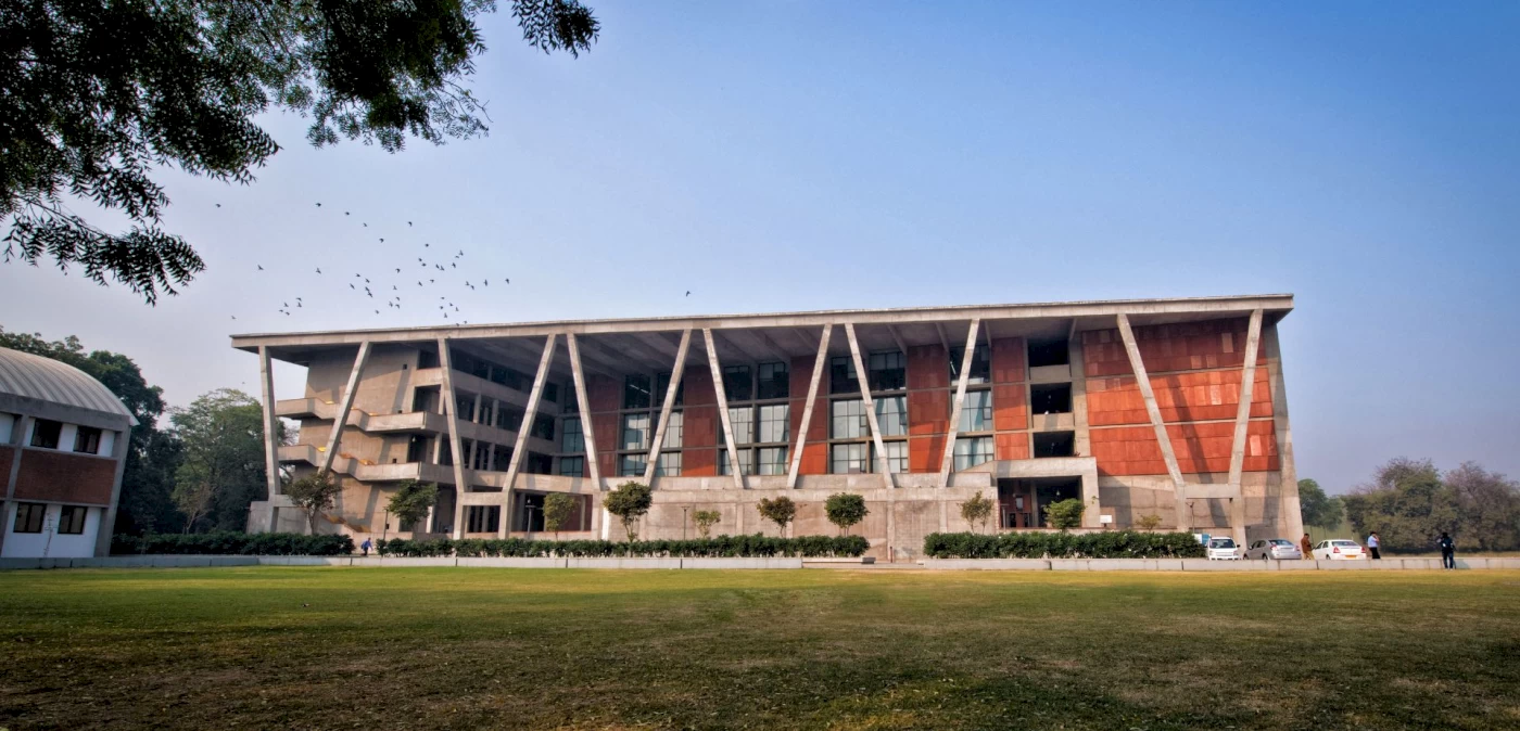 IIM Ahmedabad (Blended)