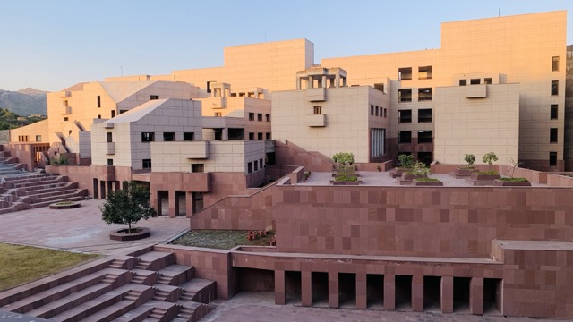 IIM Udaipur (Online)